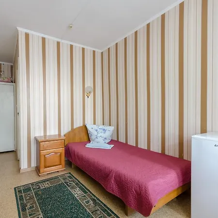 Saturn Hotel 2*